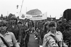 Sierpień 1988, Gdańsk, Polska.
Regionalna Komisja Koordynacyjna NSZZ „Solidarność” wezwała do rozpoczęcia strajku w całym Regionie Gdańskim. 