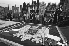 Sierpień 1988, Gdańsk, Polska.
Regionalna Komisja Koordynacyjna NSZZ „Solidarność” wezwała do rozpoczęcia strajku w całym Regionie Gdańskim. 