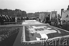 Sierpień 1988, Gdańsk, Polska.
Regionalna Komisja Koordynacyjna NSZZ „Solidarność” wezwała do rozpoczęcia strajku w całym Regionie Gdańskim. 