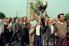 Sierpień 1988, Gdańsk, Polska.
Regionalna Komisja Koordynacyjna NSZZ „Solidarność” wezwała do rozpoczęcia strajku w całym Regionie Gdańskim. 