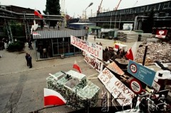 Sierpień 1988, Gdańsk, Polska.
Regionalna Komisja Koordynacyjna NSZZ „Solidarność” wezwała do rozpoczęcia strajku w całym Regionie Gdańskim. 