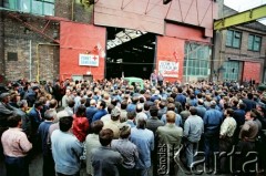 Sierpień 1988, Gdańsk, Polska.
Regionalna Komisja Koordynacyjna NSZZ „Solidarność” wezwała do rozpoczęcia strajku w całym Regionie Gdańskim. 