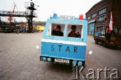 Sierpień 1988, Gdańsk, Polska.
Regionalna Komisja Koordynacyjna NSZZ „Solidarność” wezwała do rozpoczęcia strajku w całym Regionie Gdańskim. 