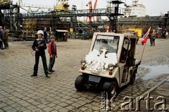 Sierpień 1988, Gdańsk, Polska.
Regionalna Komisja Koordynacyjna NSZZ „Solidarność” wezwała do rozpoczęcia strajku w całym Regionie Gdańskim. 