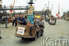 Sierpień 1988, Gdańsk, Polska.
Regionalna Komisja Koordynacyjna NSZZ „Solidarność” wezwała do rozpoczęcia strajku w całym Regionie Gdańskim. 