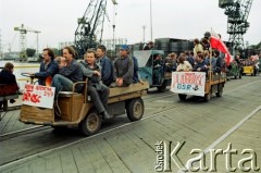 Sierpień 1988, Gdańsk, Polska.
Regionalna Komisja Koordynacyjna NSZZ „Solidarność” wezwała do rozpoczęcia strajku w całym Regionie Gdańskim. 