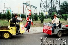 Sierpień 1988, Gdańsk, Polska.
Regionalna Komisja Koordynacyjna NSZZ „Solidarność” wezwała do rozpoczęcia strajku w całym Regionie Gdańskim. 
