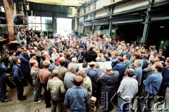 Sierpień 1988, Gdańsk, Polska.
Regionalna Komisja Koordynacyjna NSZZ „Solidarność” wezwała do rozpoczęcia strajku w całym Regionie Gdańskim. 