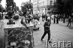 Sierpień 1988, Gdańsk, Polska.
Regionalna Komisja Koordynacyjna NSZZ „Solidarność” wezwała do rozpoczęcia strajku w całym Regionie Gdańskim. 
