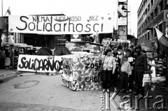 Sierpień 1988, Gdańsk, Polska.
Regionalna Komisja Koordynacyjna NSZZ „Solidarność” wezwała do rozpoczęcia strajku w całym Regionie Gdańskim. 