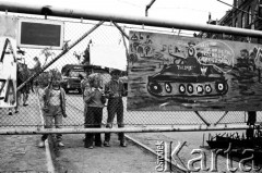 Sierpień 1988, Gdańsk, Polska.
Regionalna Komisja Koordynacyjna NSZZ „Solidarność” wezwała do rozpoczęcia strajku w całym Regionie Gdańskim. 