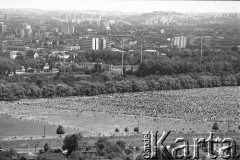 22.06.1983, Kraków, Polska.
Druga pielgrzymka Jana Pawła II do Polski. Fragment Błoni krakowskich podczas mszy świętej celebrowanej przez Jana Pawła II.
Fot. Jerzy Szot, zbiory Ośrodka KARTA