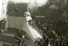 3.11.1984, Warszawa, Polska.
Pogrzeb księdza Jerzego Popiełuszki w kościele św. Stanisława Kostki. 
Fot. Jerzy Szot, zbiory Ośrodka KARTA