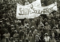 1986, Częstochowa, Polska.
Pielgrzymi w drodze na Jasną Górę.
Fot. Jerzy Szot, zbiory Ośrodka KARTA