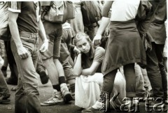 1986, Polska.

Na trasie pielgrzymki na Jasną Górę.

Fot. Jerzy Szot, zbiory Ośrodka KARTA