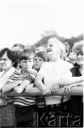 10.06.1987, Kraków, Polska.
Trzecia pielgrzymka Jana Pawła II do Polski. Wierni podczas mszy świętej na Błoniach celebrowanej przez Ojca Świętego.
Fot. Jerzy Szot, zbiory Ośrodka KARTA