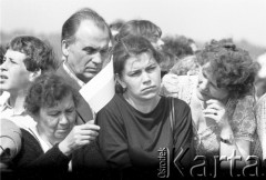 13.06.1987, Łódź, Polska.
Msza święta na lotnisku Łódź-Lublinek w czasie trzeciej pielgrzymki Ojca Świętego Jana Pawła II do Polski. 
Fot. Jerzy Szot, zbiory Ośrodka KARTA