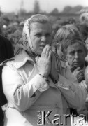 Czerwiec - sierpień 1991, Polska.
Czwarta pielgrzymka Ojca Świętego Jana Pawła II do Polski. Uczestnicy mszy świętej.
Fot. Jerzy Szot, zbiory Ośrodka KARTA