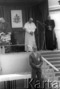 7.06.1991, Płock, Polska.
Czwarta pielgrzymka Ojca Świętego Jana Pawła II do Polski. Msza święta koncelebrowanej przez papieża.
Fot. Jerzy Szot, zbiory Ośrodka KARTA