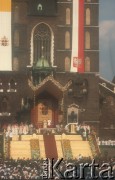 13.08.1991, Kraków, Polska.
Czwarta pielgrzymka Ojca Świętego Jana Pawła II do Polski. Msza św. beatyfikacyjna Anieli Salawy na Rynku Głównym koncelebrowana przez papieża.
Fot. Jerzy Szot, zbiory Ośrodka KARTA