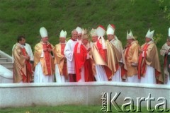 3.06.1997, Gniezno, Polska.
Szósta pielgrzymka Ojca Świętego Jana Pawła II do Polski. Msza św. z okazji tysiąclecia męczeństwa św. Wojciecha. 
Fot. Jerzy Szot, zbiory Ośrodka KARTA