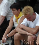 18.08.2002, Kraków, Polska.
Ósma pielgrzymka Ojca Świętego Jana Pawła II do Polski. Uczestnicy mszy świętej na krakowskich błoniach.
Fot. Jerzy Szot, zbiory Ośrodka KARTA