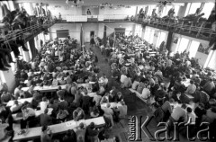 16.02.1981, Kraków, Polska.
Strajk w Akademii Górniczo-Hutniczej. Głównym postulatem studentów była rejestracja Niezależnego Zrzeszenia Studentów.
Fot. Piotr Dylik, zbiory Ośrodka Karta.
