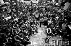 16.02.1981, Kraków, Polska.
Strajk w Akademii Górniczo-Hutniczej. Głównym postulatem studentów była rejestracja Niezależnego Zrzeszenia Studentów.
Fot. Piotr Dylik, zbiory Ośrodka Karta.