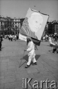 17.05.1981, Kraków, Polska.
Uczestnicy Białego Marszu na Rynku Głównym. Wzięło w nim udział ok. 300 tys. ludzi. Został zorganizowany po zamachu na Jana Pawła II.
Fot. Piotr Dylik, zbiory Ośrodka KARTA
