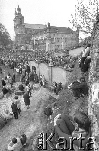 1982, Kraków, Polska.
Procesja świętego Stanisława na Skałce.
Fot. Jerzy Szot, zbiory Ośrodka KARTA.