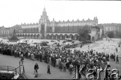 Sierpień 1984, Kraków , Polska.
IV Piesza Pielgrzymka Krakowska na Rynku Głównym.
Fot. Piotr Dylik, zbiory Ośrodka KARTA