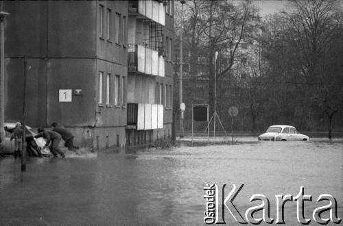 1985, Kraków, Polska.
Ulica Dobrego Pasterza. 
Fot. Piotr Dylik, zbiory Ośrodka KARTA