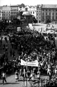 Sierpień 1987, Kraków, Polska
VII Piesza Pielgrzymka Krakowska na Jasną Górę na Rynku Głównym.
Fot. Piotr Dylik, zbiory Ośrodka KARTA