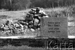 1989, Oświęcim, Polska.
KL Auschwitz Birkenau. Ruiny komory gazowej -  Biały Domek -  Bunkier nr 2.
Fot. Piotr Dylik, zbiory Ośrodka KARTA