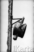 1985, Oświęcim, Polska.
KL Auschwitz Birkenau. Słup z reflektorem.
Fot. Piotr Dylik, zbiory Ośrodka KARTA