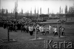 02.11.1986, Oświęcim, Polska.
Droga krzyżowa. KL Auschwitz Birkenau.
Fot. Piotr Dylik, zbiory Ośrodka KARTA