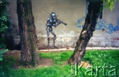 Lata 90., Kraków, Polska.
Mural przedstawiający stylizowanego na Śmierć skrzypka.
Fot. Piotr Dylik, zbiory Ośrodka KARTA