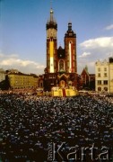 13.08.1991, Kraków, Polska.
IV pielgrzymka Jana Pawła II do Polski. Msza beatyfikacyjna Anieli Salawy na Rynku Głównym.
Fot. Piotr Dylik, zbiory Ośrodka KARTA