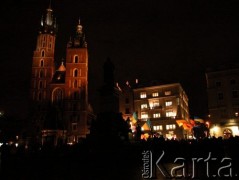23.11.2004, Kraków, Polska.
Rynek Główny. Manifestacja poparcia dla Ukrainy. 
Fot. Piotr Dylik, zbiory Ośrodka KARTA