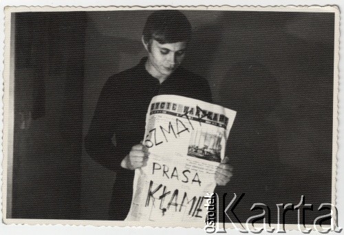 Marzec 1968, Warszawa, Polska.
Wydarzenia marcowe na Politechnice Warszawskiej - student z 