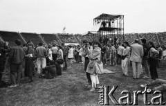 27.05.1989, Warszawa, Polska.
Stadion X-lecia. Koncert amerykańskiego muzyka Steve Wondera.
Fot. Jan Juchniewicz, zbiory Ośrodka KARTA