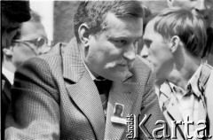 Czerwiec 1989, Gdańsk, Polska.
Parafia pw. św. Brygidy, Lech Wałęsa podczas spotkania z mieszkańcami Gdańska po wyborach czerwcowych.
Fot. Jan Juchniewicz, zbiory Ośrodka KARTA