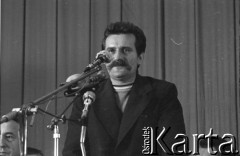 31.08.1980, Gdańsk, Polska.
Strajk w Stoczni Gdańskiej im. Lenina. Podpisanie porozumienia między komisją rządową a Międzyzakładowym Komitetem Strajkowym. Przemawia Lech Wałęsa.
Fot. Witold Górka, zbiory Ośrodka KARTA