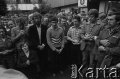 Sierpień 1980, Gdańsk, Polska.
Strajk w Stoczni Gdańskiej im. Lenina. Msza święta na terenie stoczni.
Fot. Witold Górka, zbiory Ośrodka KARTA