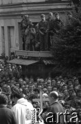 Sierpień 1980, Gdańsk, Polska.
Strajk w Stoczni Gdańskiej im. Lenina. Msza święta na terenie stoczni odprawiana przez księdza Henryka Jankowskiego.
Fot. Witold Górka, zbiory Ośrodka KARTA