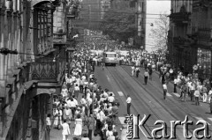 17.05.1981, Kraków, Polska.
Biały Marsz zorganizowany na znak solidarności z rannym w zamachu papieżem Janem Pawłem II. Uczestniczyło w nim ok. 300 tys. ludzi.
Fot. Witold Górka, zbiory Ośrodka KARTA