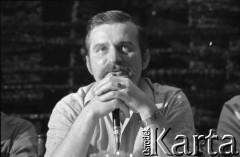 Czerwiec 1981, Poznań, Polska.
Lech Wałęsa podczas dyskusji związanej z obchodami 25. rocznicy Czerwca 1956.
Fot. Witold Górka, zbiory Ośrodka KARTA