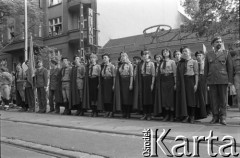 27.06.1981, Poznań, Polska.
Harcerze podczas uroczystości odsłonięcia tablicy upamiętniających Romka Strzałkowskiego, który zginął podczas wydarzeń Czerwca 1956.
Fot. Witold Górka, zbiory Ośrodka KARTA