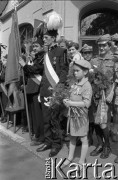 27.06.1981, Poznań, Polska.
Delegacja górnicza i harcerze podczas uroczystości odsłonięcia tablicy upamiętniającej Romka Strzałkowskiego, który zginął podczas Czerwca 1956.
Fot. Witold Górka, zbiory Ośrodka KARTA