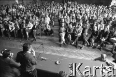 Lipiec 1981, Kraków, Polska.
Spotkanie Lecha Wałęsy z mieszkańcami Nowej Huty i pracownikami Huty im. Lenina.
Fot. Witold Górka, zbiory Ośrodka KARTA